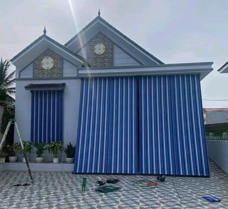 Bạt che nắng mưa tự cuốn