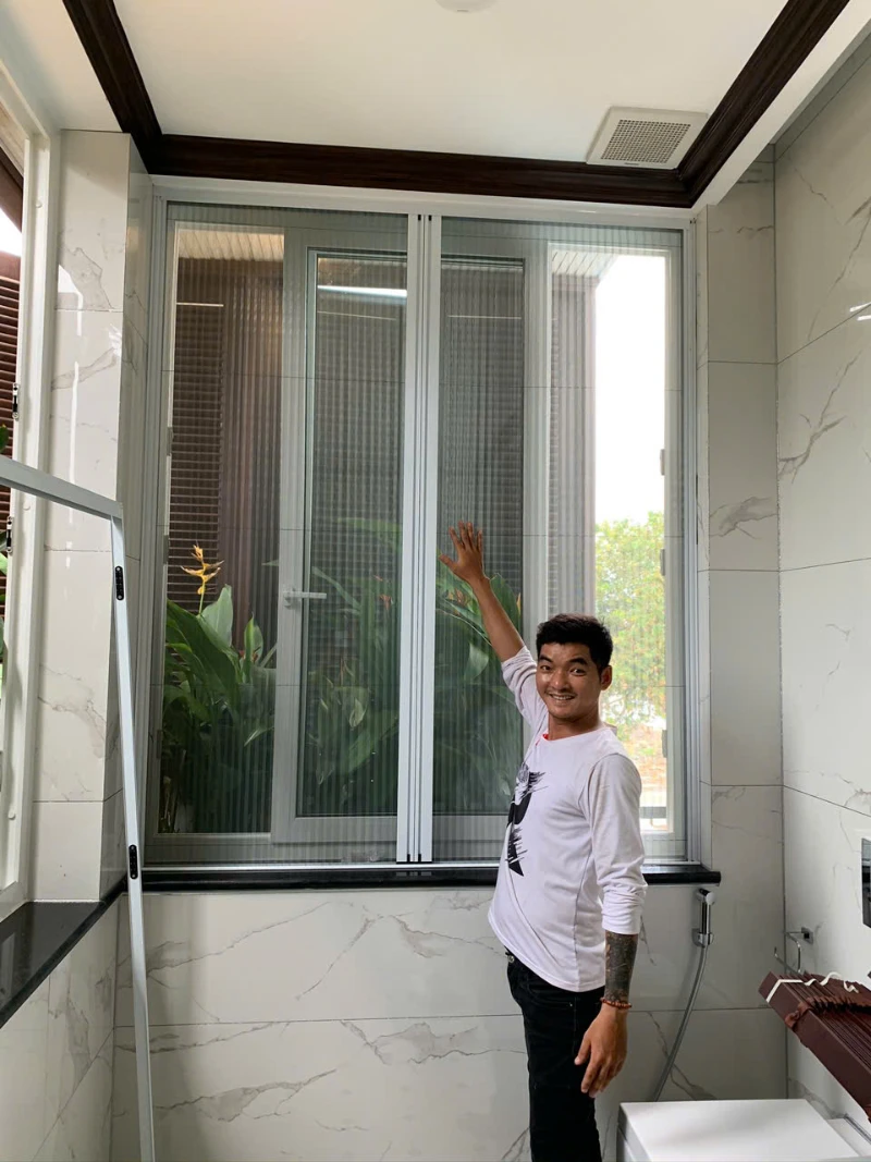 Cửa lưới chống muỗi xếp gọn 2 cánh