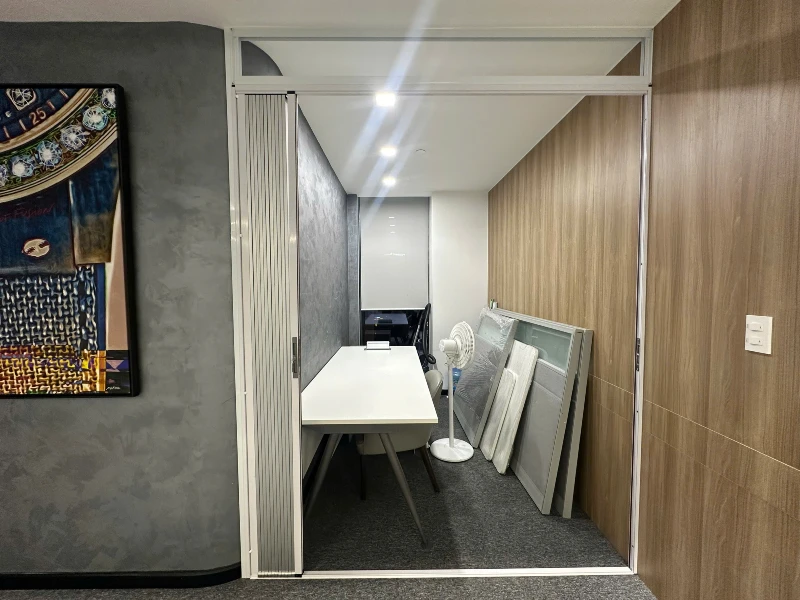 Cửa xếp lá nhựa mờ cao cấp