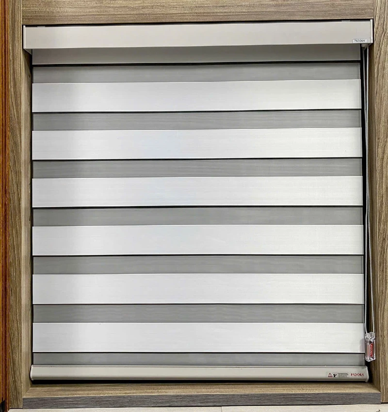 Rèm cửa cầu vồng trắng ghi hiện đại