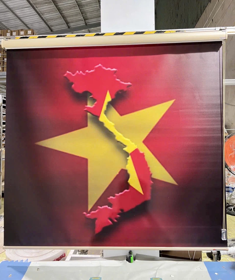 Rèm cuốn in tranh lá cờ và bản đồ Việt Nam