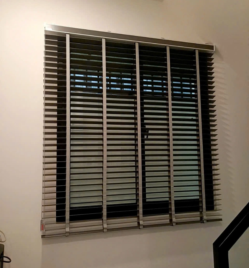 Rèm sáo gỗ màu ghi xám