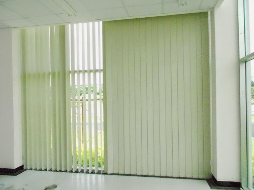 Rèm sáo lá màu xanh lá tươi mát