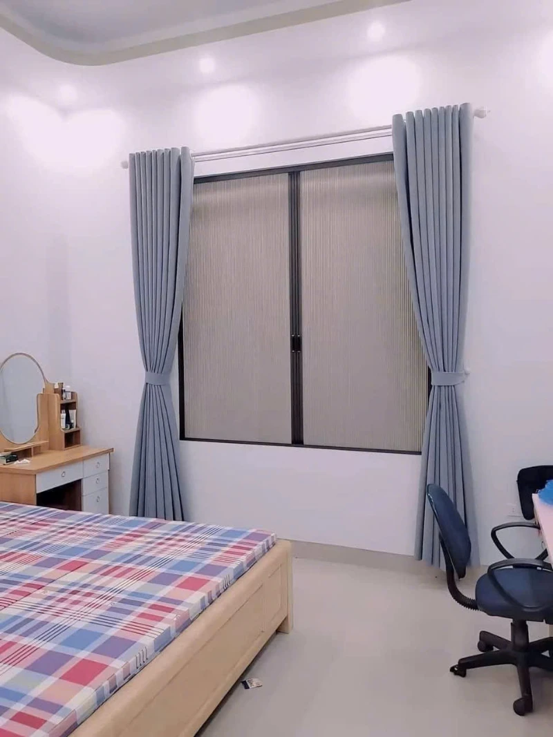 Rèm tổ ong chống nắng cửa sổ phòng ngủ