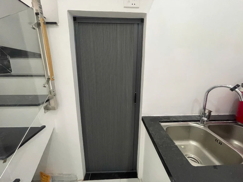 Rèm tổ ong cửa nhà vệ sinh