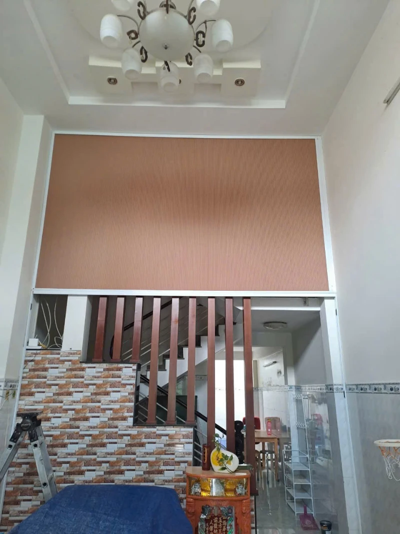 Rèm tổ ong ngăn cầu thang