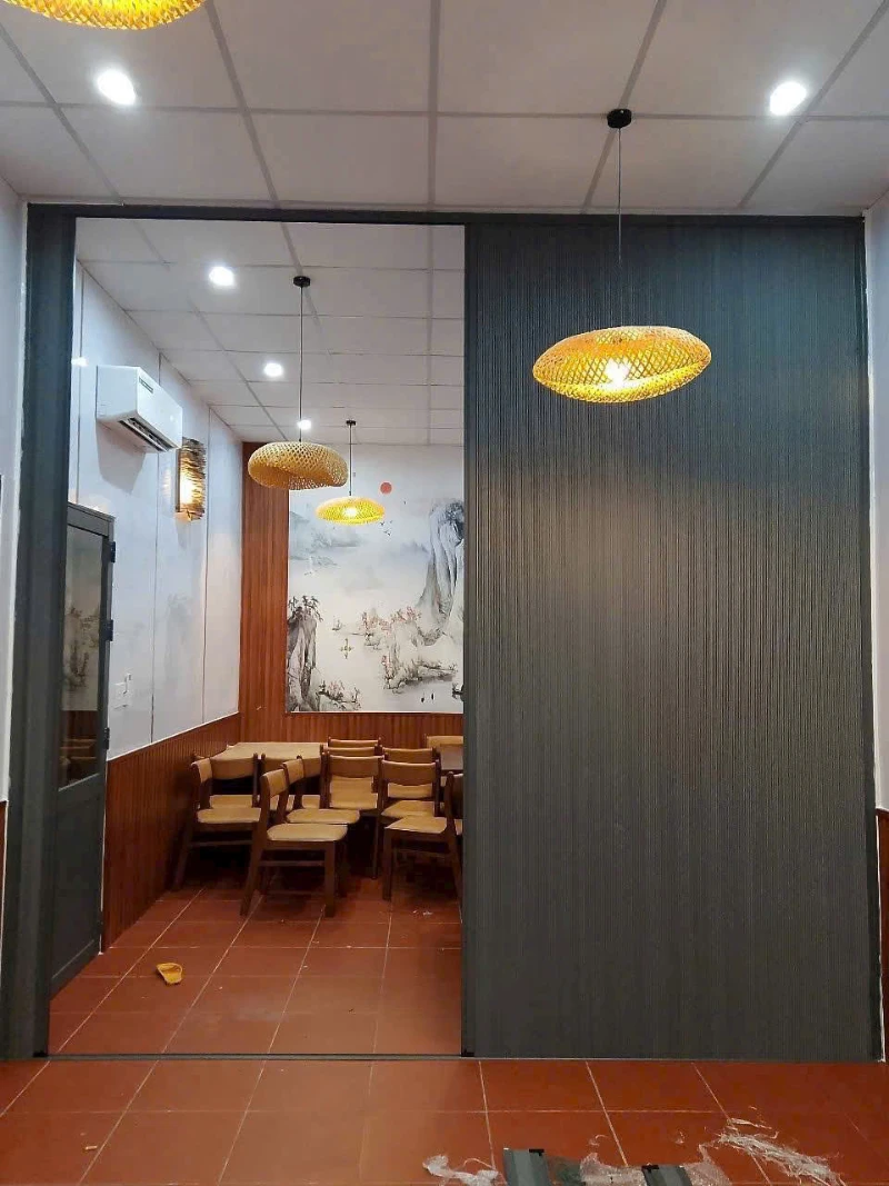 Rèm tổ ong ngăn phòng nhà hàng